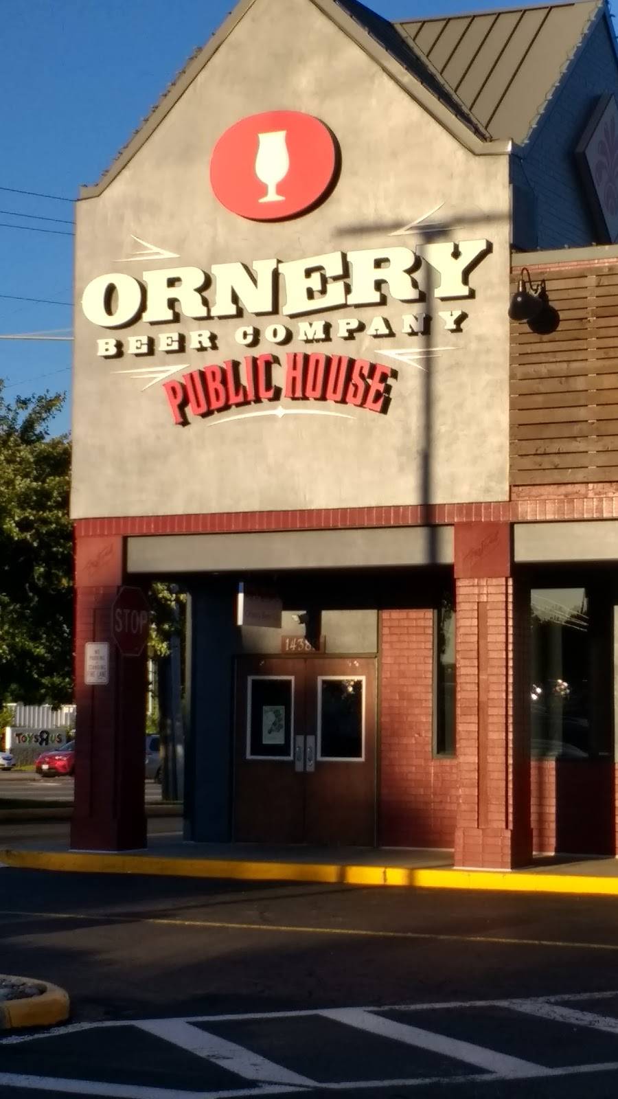 Ornery Beer Company & Public House | restaurant | 3950 University Dr STE 209, Fairfax, VA 22030, USA | 5714592143 OR +1 571-459-2143