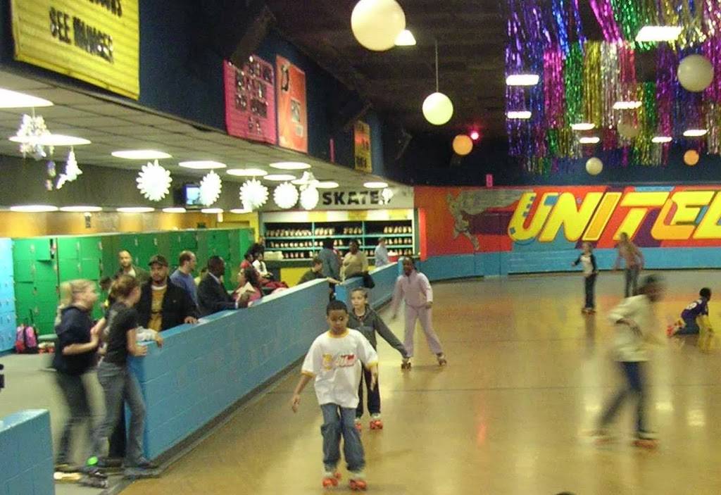 United Skates of America | restaurant | 3362 Refugee Rd, Columbus, OH 43232, USA | 6142397202 OR +1 614-239-7202