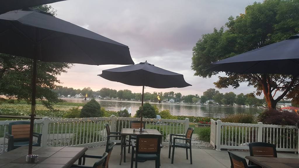 Adams Lake Pub | restaurant | 5365 E 620 S, Wolcottville, IN 46795, USA | 2608543463 OR +1 260-854-3463