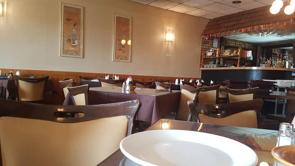 Golden Crown Restaurant | restaurant | 421 St Clair St, Chatham, ON N7L 3K4, Canada | 5193513787 OR +1 519-351-3787