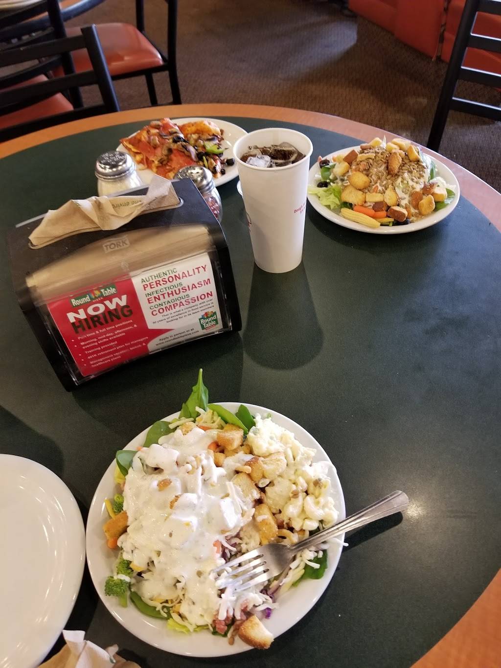 Round Table Pizza | meal delivery | 8822 Madison Ave, Fair Oaks, CA 95628, USA | 9169622700 OR +1 916-962-2700