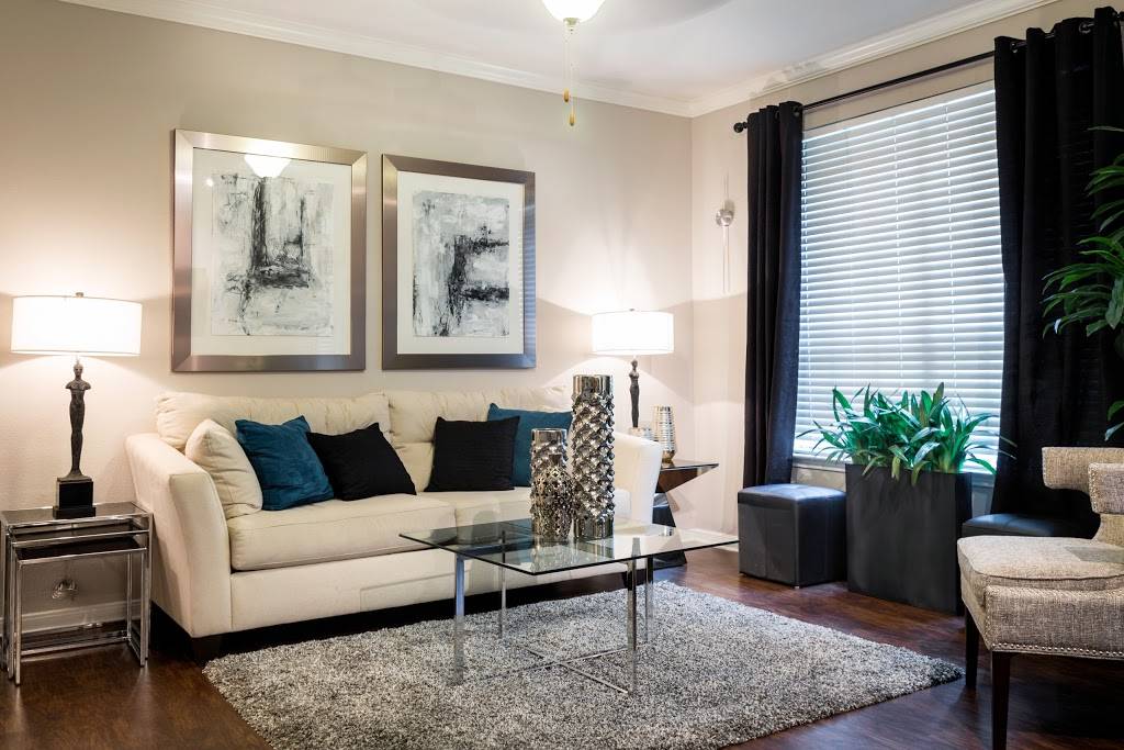 Estates at Fountain Lake Apartments | restaurant | 10498 Fountain Lake Dr, Stafford, TX 77477, USA | 2814947744 OR +1 281-494-7744