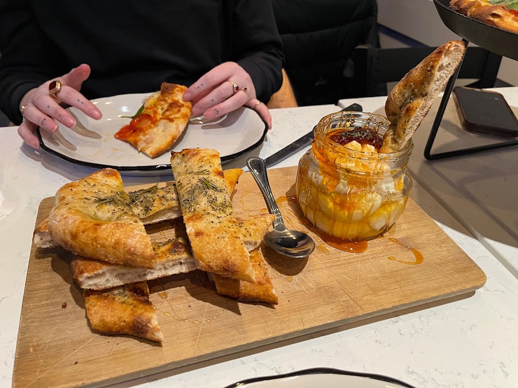 PIZZATA PIZZERIA & BIRRERIA | restaurant | 1700 E Passyunk Ave, Philadelphia, PA 19148, USA | 2673243127 OR +1 267-324-3127