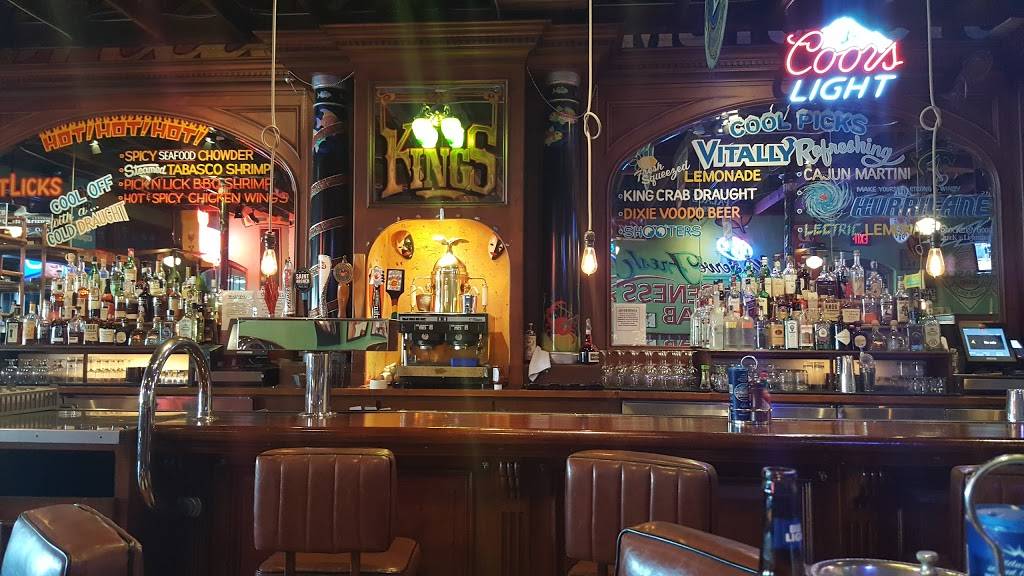 Kings Fish House | restaurant | 825 Camino De La Reina, San Diego, CA 92108, USA | 6195741230 OR +1 619-574-1230