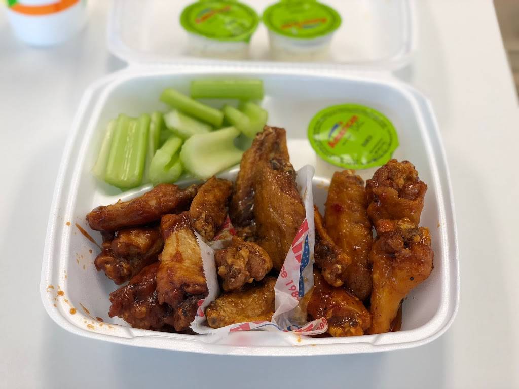 American Deli | restaurant | 7309 E Independence Blvd #25, Charlotte, NC 28227, USA | 7045376722 OR +1 704-537-6722