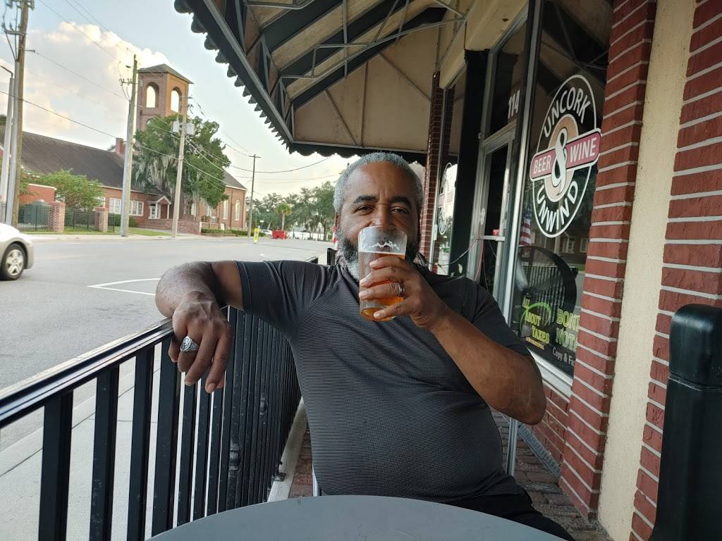 Uncork & Unwind Craft Beer and Wine Lounge | restaurant | 114 S 2nd St, Palatka, FL 32177, USA | 3863287500 OR +1 386-328-7500