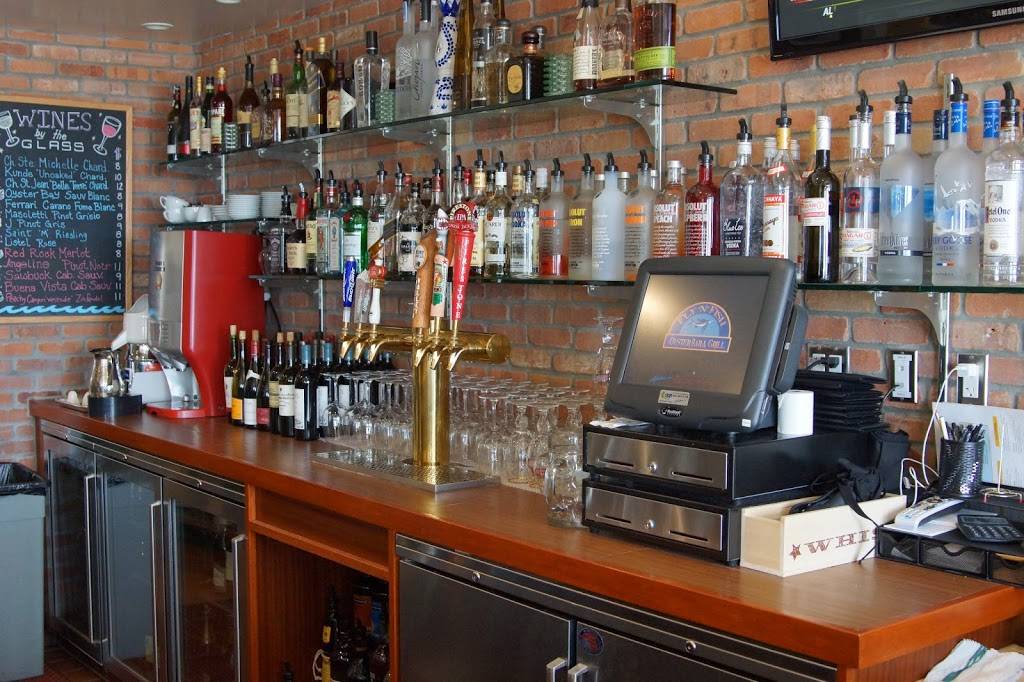 Fly N Fish Oyster Bar and Grill | restaurant | 2304 W Oceanfront, Newport Beach, CA 92663, USA | 9496738400 OR +1 949-673-8400