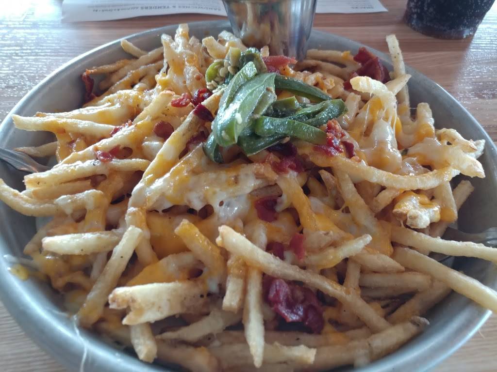 Grub Burger Bar | restaurant | 4902 S Staples St, Corpus Christi, TX 78414, USA | 3614442424 OR +1 361-444-2424