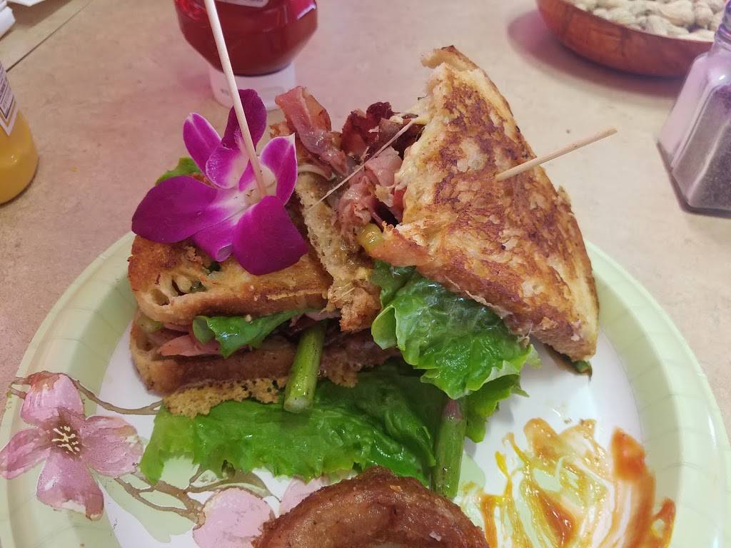 The Turf Club | restaurant | 4618 Eastern Ave, Cincinnati, OH 45226, USA | 5135334222 OR +1 513-533-4222