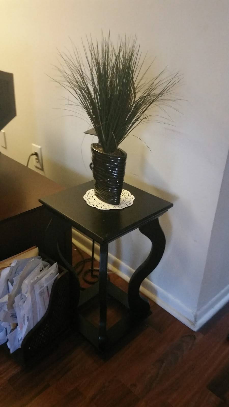 63rd Street Pizza | meal delivery | 6300 Wheeler St, Philadelphia, PA 19142, USA | 2157295090 OR +1 215-729-5090