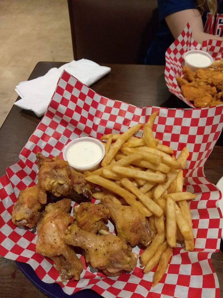 Sports City Cantina Dallas, TX - Best Sports Bar Restaurant Gril | restaurant | 10851 Harry Hines Blvd, Dallas, TX 75220, USA | 2147829947 OR +1 214-782-9947