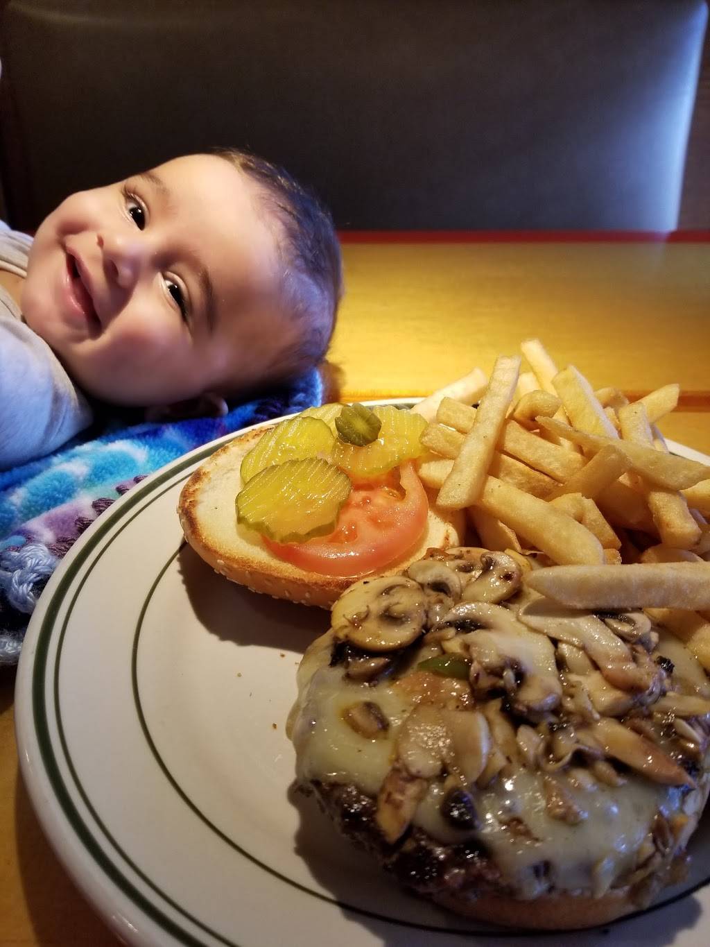 Woodys Diner | restaurant | 24321 Avenida De La Carlota, Laguna Hills, CA 92653, USA | 9494586500 OR +1 949-458-6500