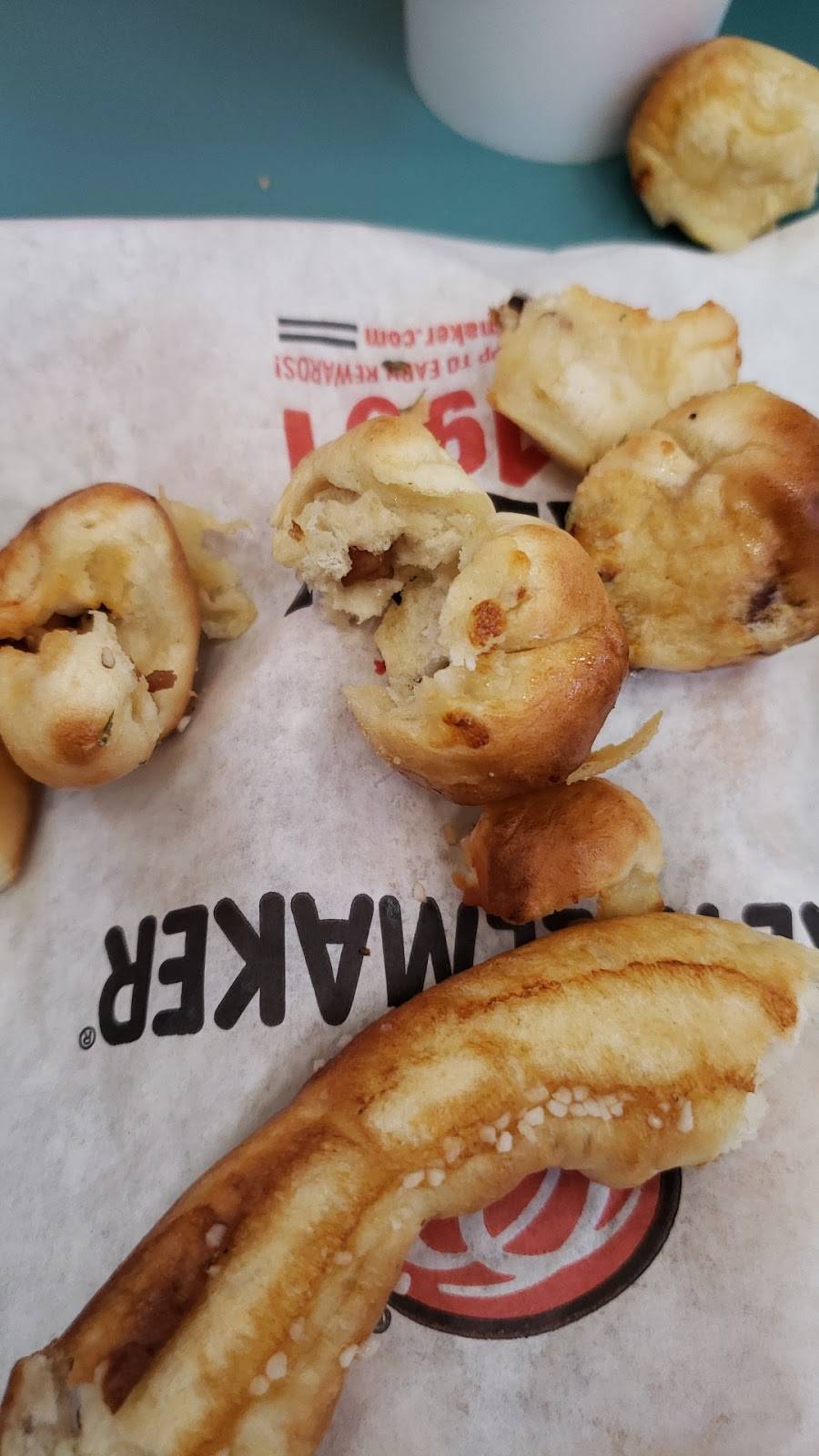 Pretzelmaker | restaurant | 3600 Country Club Dr, Jefferson City, MO 65109, USA | 5736364475 OR +1 573-636-4475