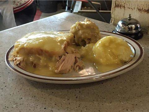 Tom & Rays Family Restaurant | restaurant | 9805 Main St Suite 206, Damascus, MD 20872, USA | 2405093300 OR +1 240-509-3300