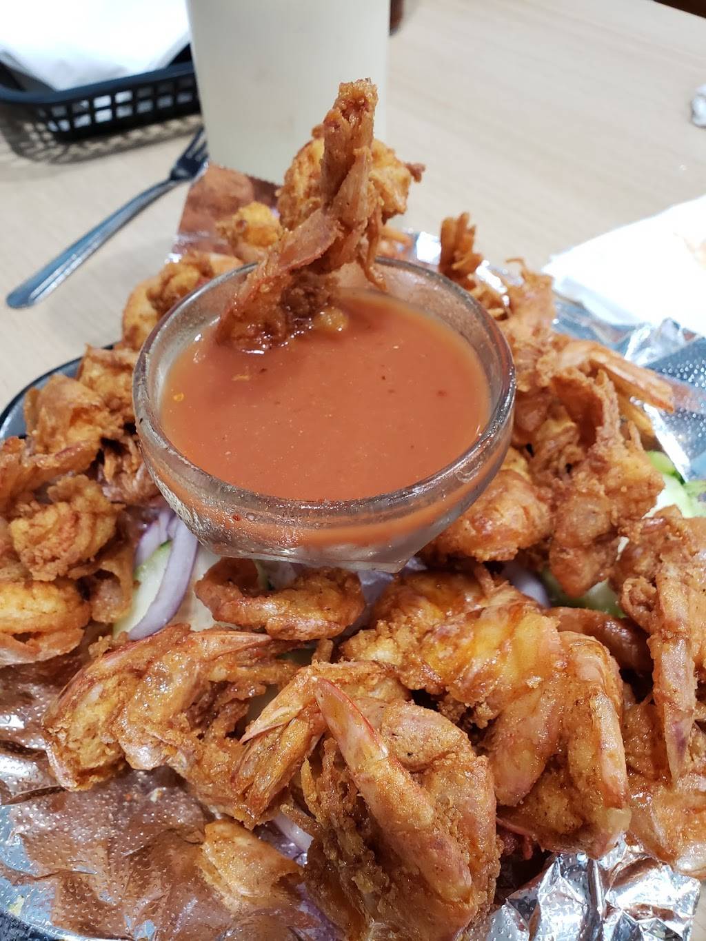 Mariscos El Ostion | restaurant | 995 W Mission Blvd, Pomona, CA 91766, USA | 9096221870 OR +1 909-622-1870