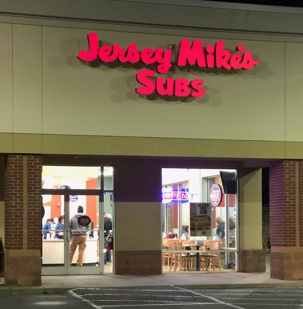 Jersey Mikes Subs | meal takeaway | Charlotte Douglas International Airport (CLT), 5501 Josh Birmingham Pkwy, Charlotte, NC 28208, USA | 7043594460 OR +1 704-359-4460