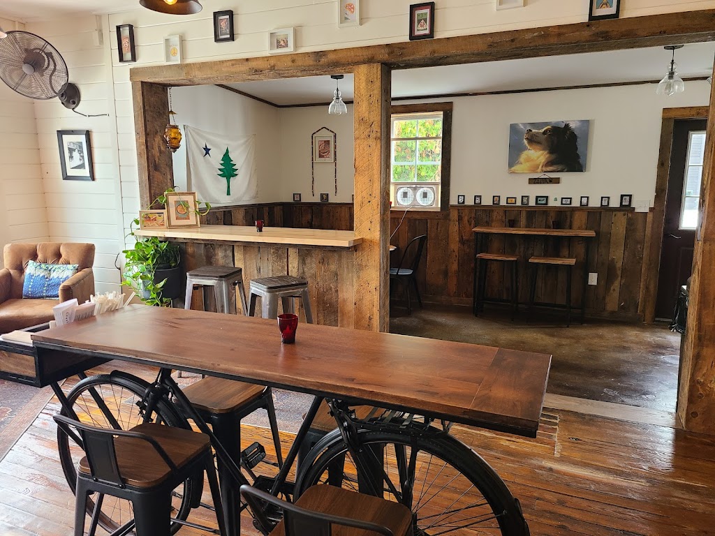 Zeppas Pizza | restaurant | 92 Water St, Ellsworth, ME 04605, USA | 2074120526 OR +1 207-412-0526