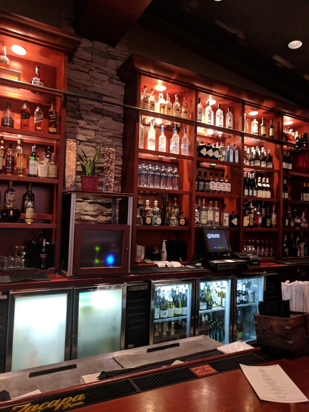 One North Kitchen & Bar | restaurant | 1 N Upper Wacker Dr, Chicago, IL 60606, USA | 3127509700 OR +1 312-750-9700