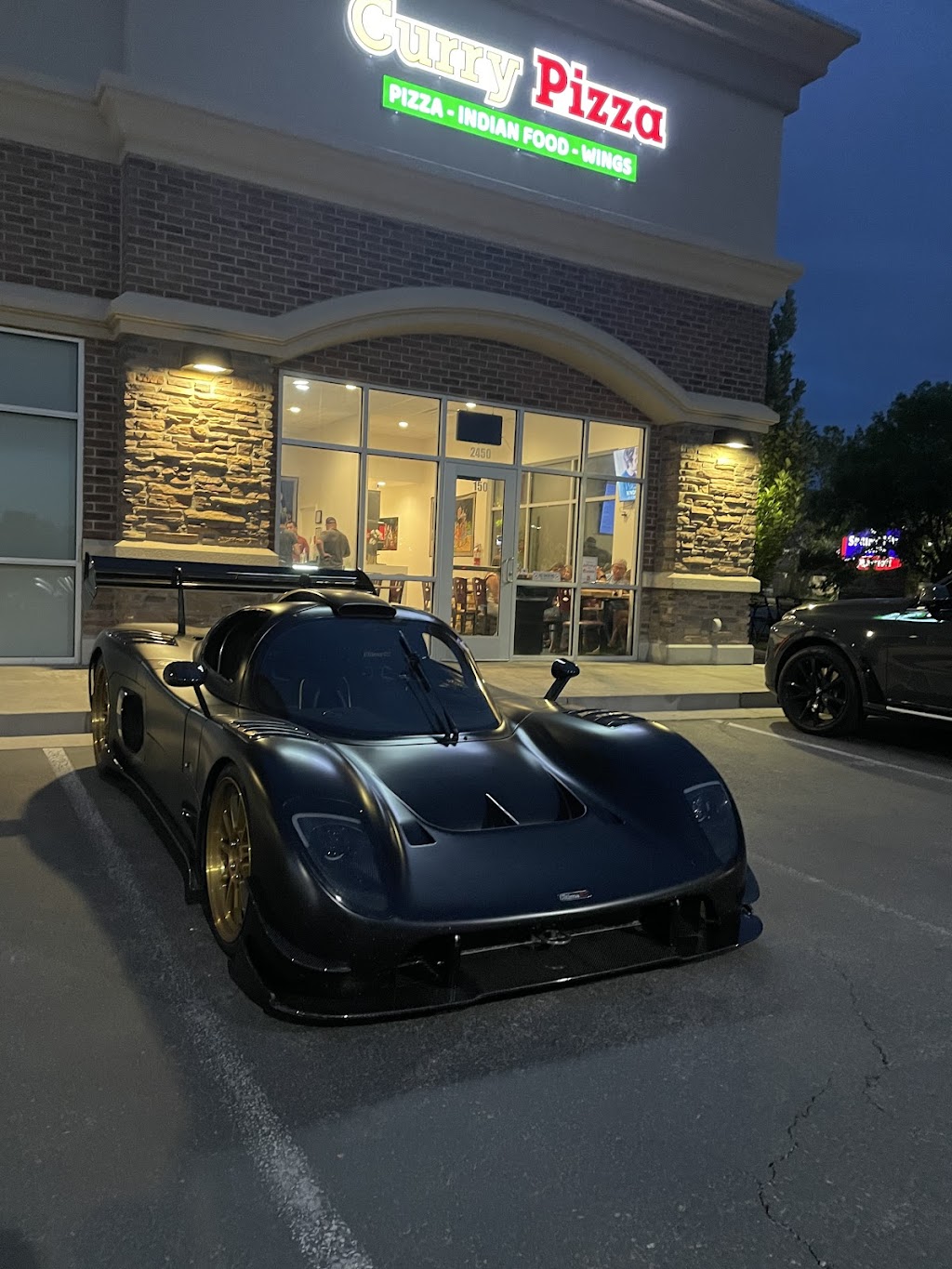 Curry Pizza | restaurant | 2450 Executive Pkwy #150, Lehi, UT 84043, USA | 8013025800 OR +1 801-302-5800