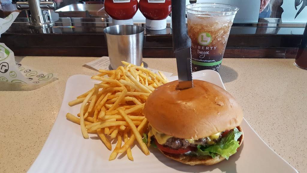 Liberty Burger | restaurant | 5211 Forest Ln, Dallas, TX 75244, USA | 9722392100 OR +1 972-239-2100