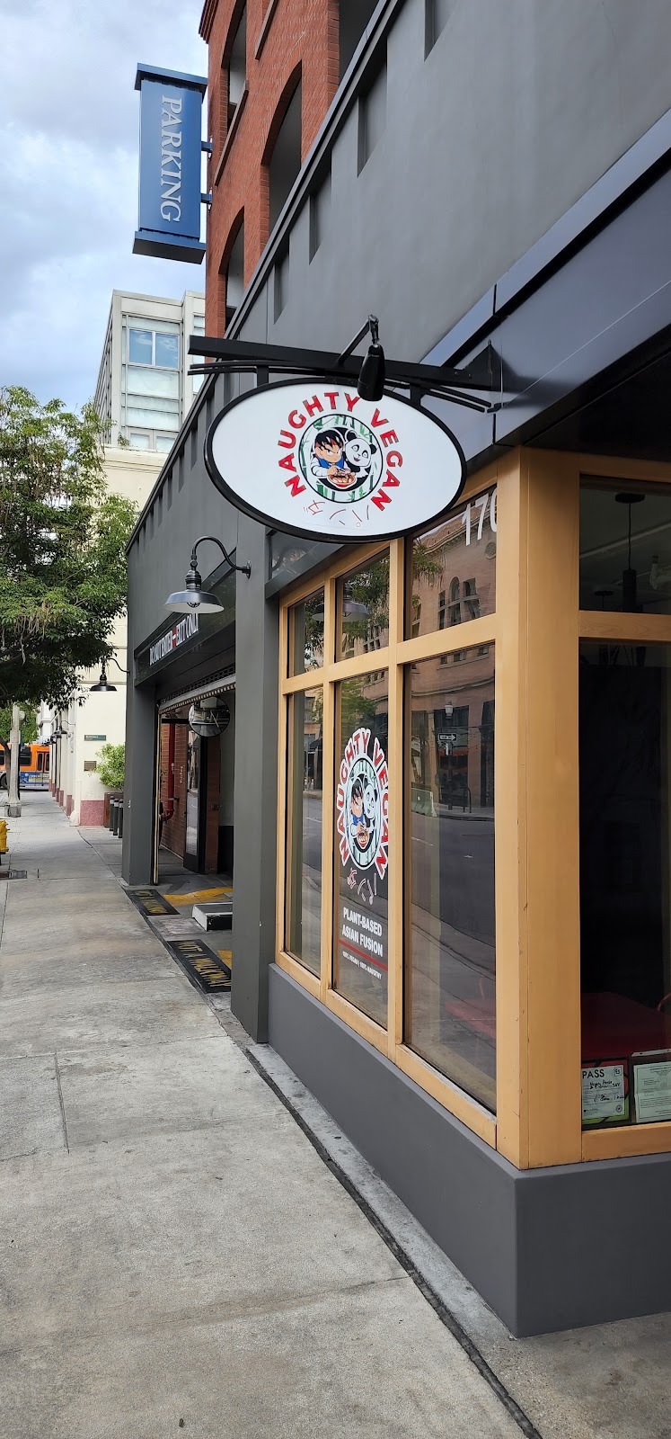 Naughty Vegan パンダ | restaurant | 20 Union St Unit 170, Pasadena, CA 91103, USA | 8052431469 OR +1 805-243-1469