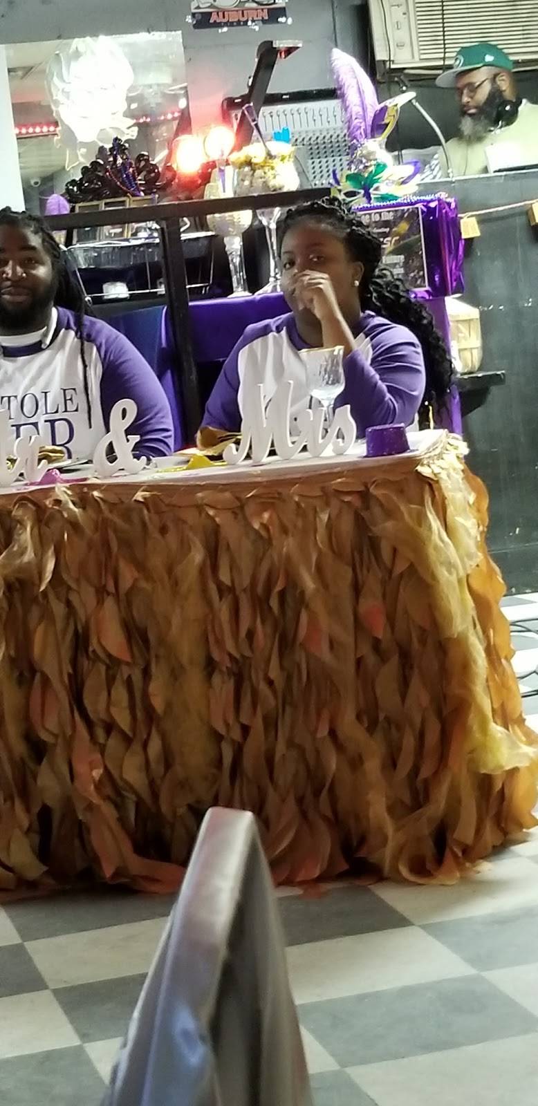 Tide & Tiger Lounge | restaurant | 409 Graymont Ave W, Birmingham, AL 35204, USA | 2055033880 OR +1 205-503-3880