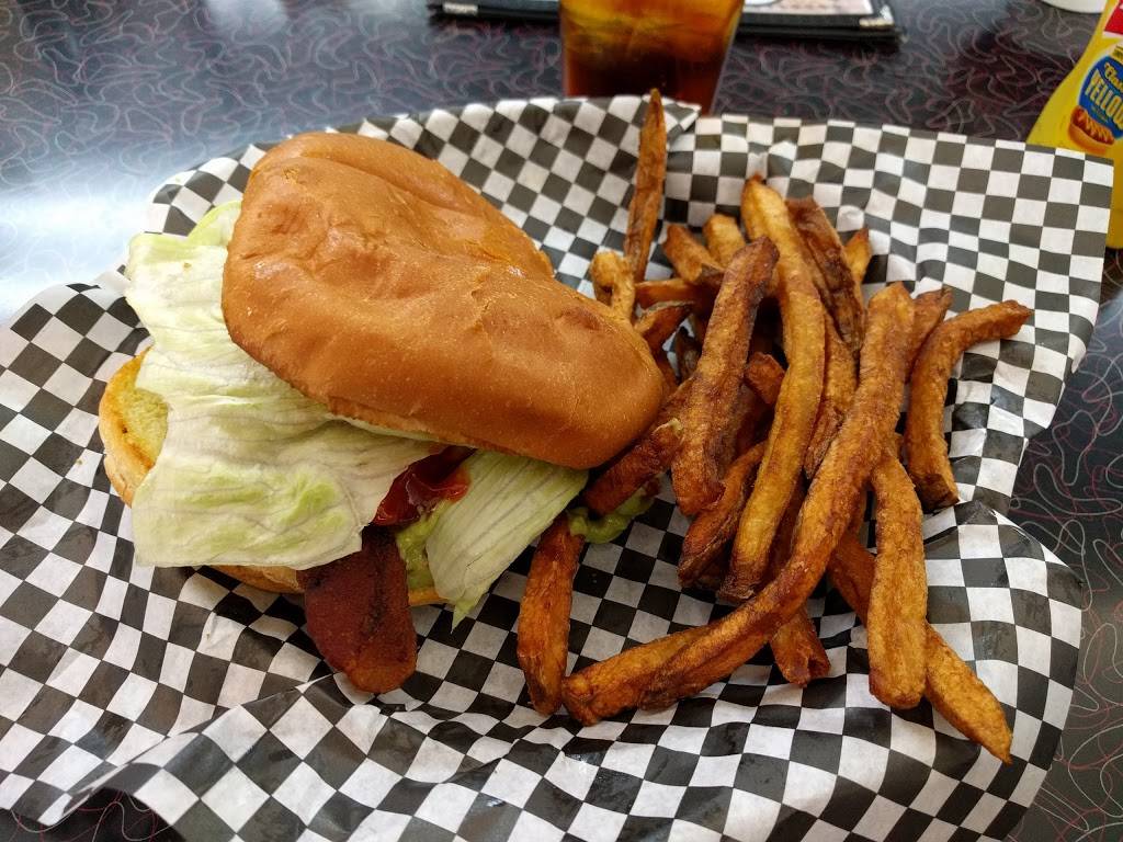 Route 66 Diner | restaurant | 126 St Robert Blvd, St Robert, MO 65584, USA | 5733368989 OR +1 573-336-8989