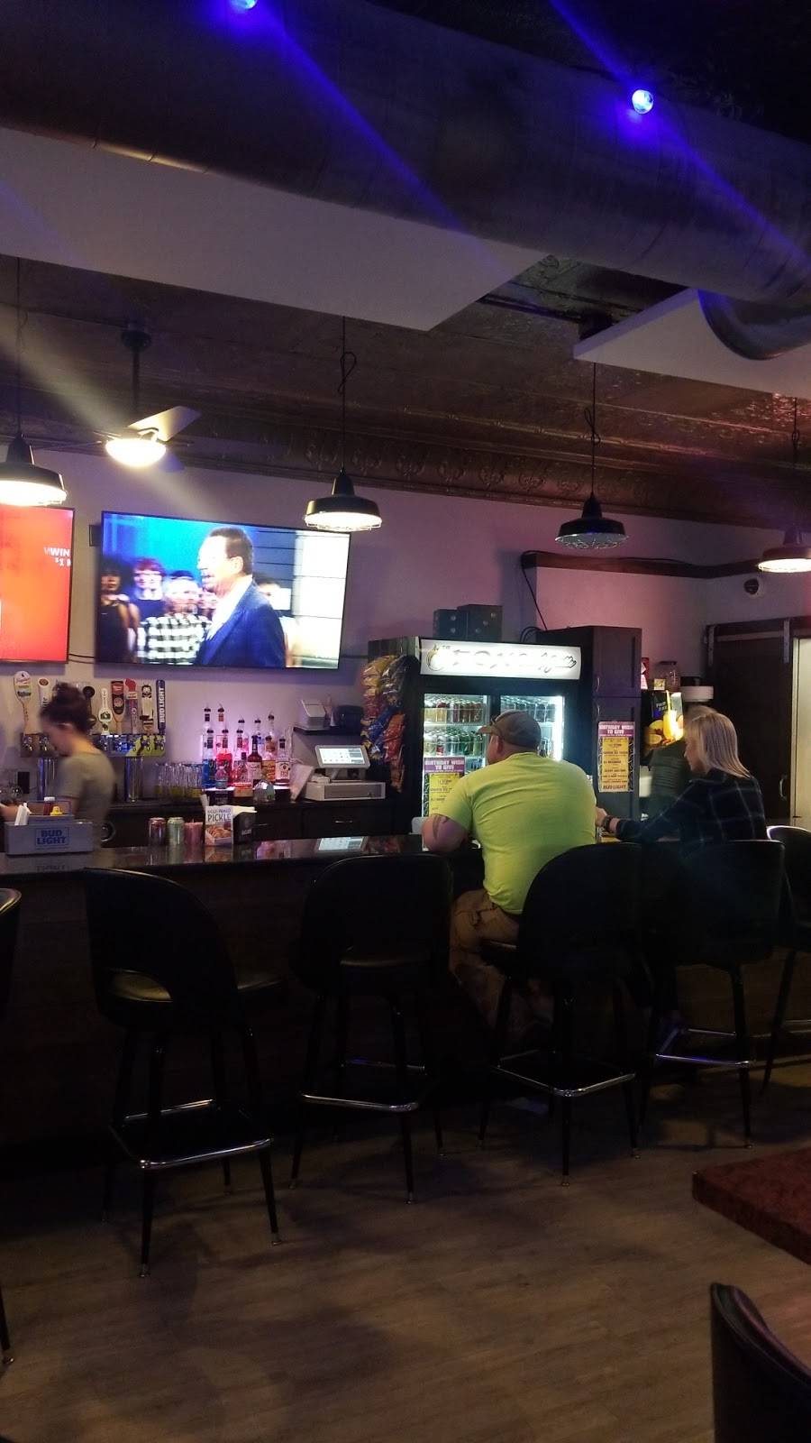 Silver Fox | meal takeaway | 118 E Main St, Marshall, WI 53559, USA | 6086558400 OR +1 608-655-8400