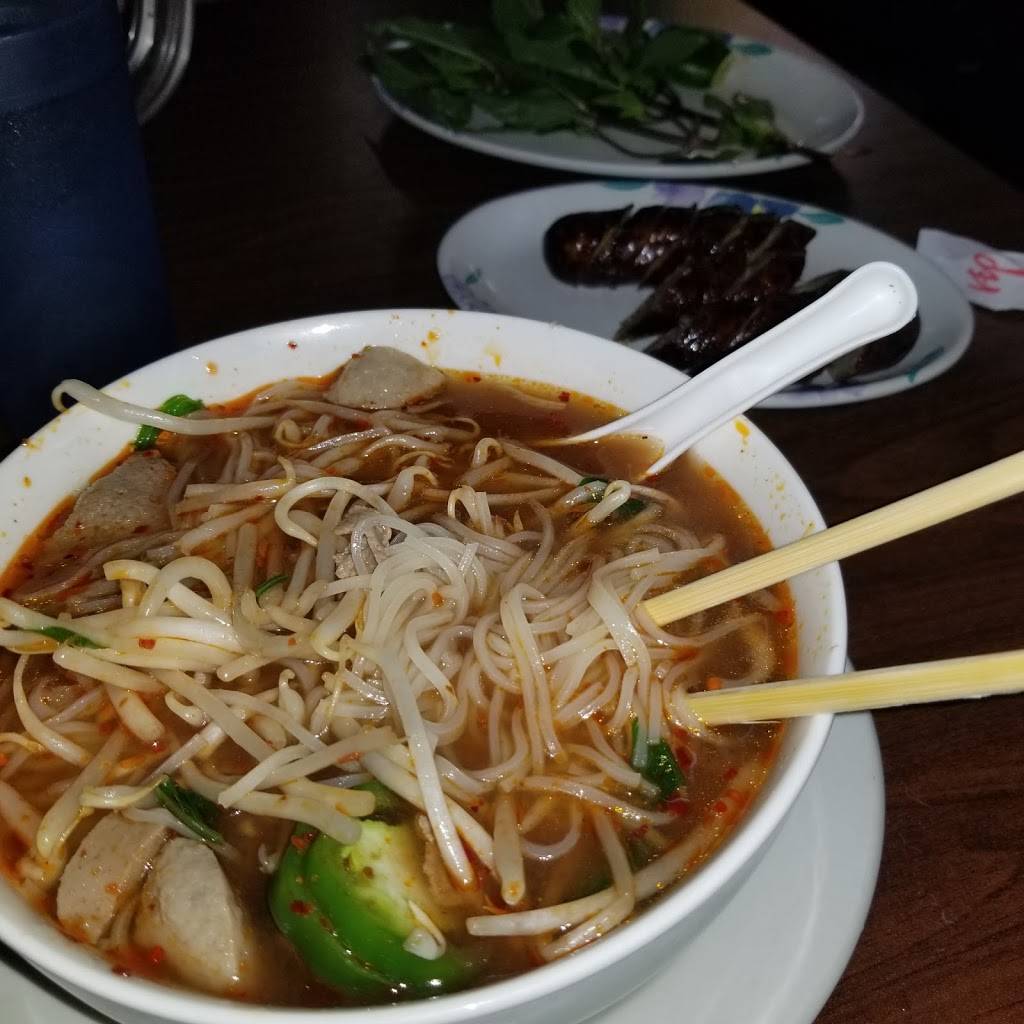 Lan Xang Kitchen | restaurant | 411 H St, Modesto, CA 95351, USA | 2095890712 OR +1 209-589-0712