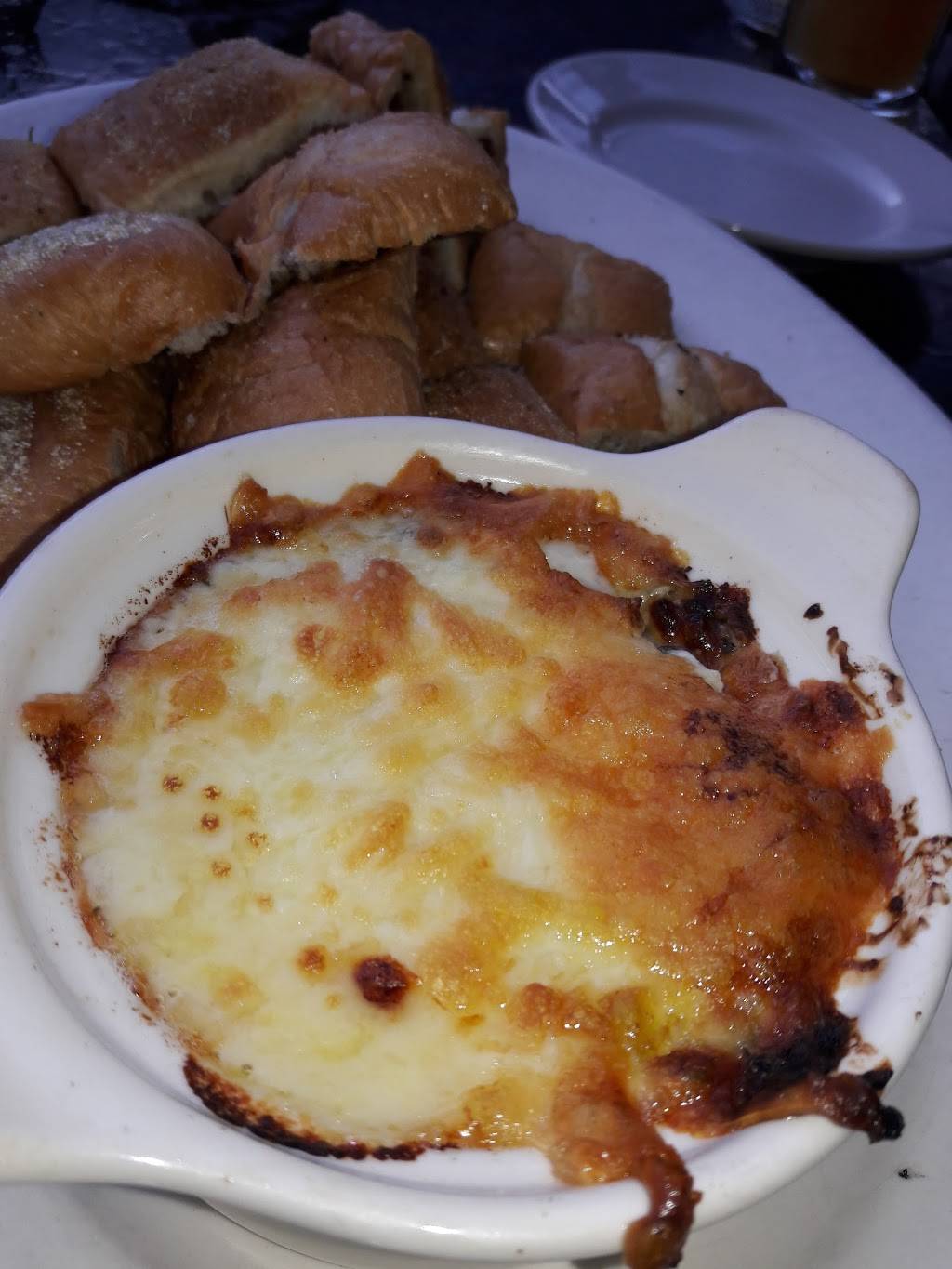 BJs Market Street Tavern & Oyster Bar | restaurant | 17 N Market St, Selinsgrove, PA 17870, USA | 5703749841 OR +1 570-374-9841