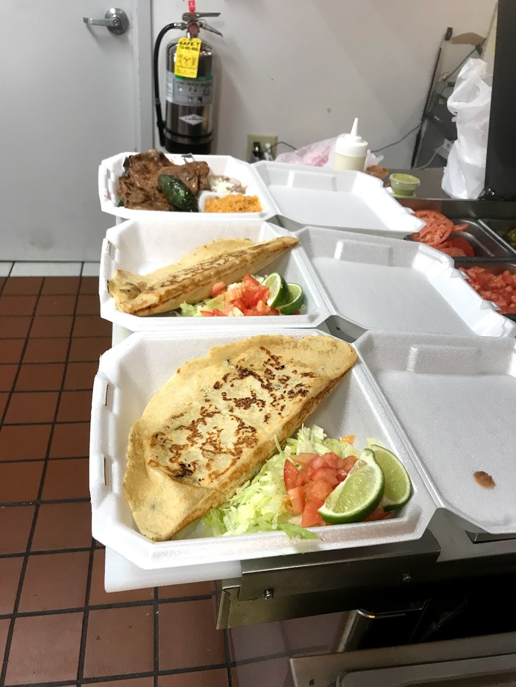 Carretos Taqueria | restaurant | 5701 Roswell Rd, Sandy Springs, GA 30342, USA | 4702535015 OR +1 470-253-5015