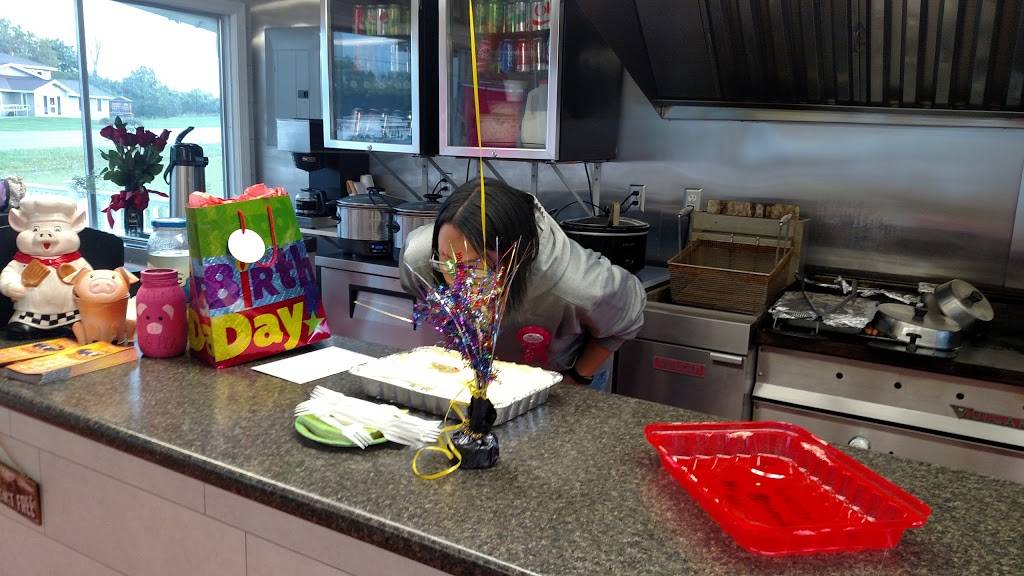 Mikes Pig Pen | restaurant | 18938 Watertown Center Loop, Watertown, NY 13601, USA | 3156814027 OR +1 315-681-4027