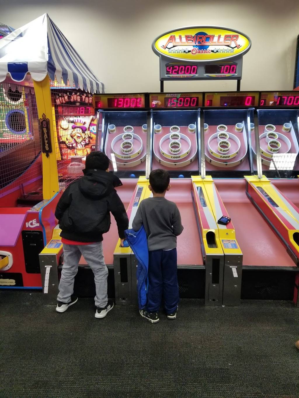 Chuck E. Cheeses | restaurant | 10021 E Washington St, Indianapolis, IN 46229, USA | 3178972751 OR +1 317-897-2751