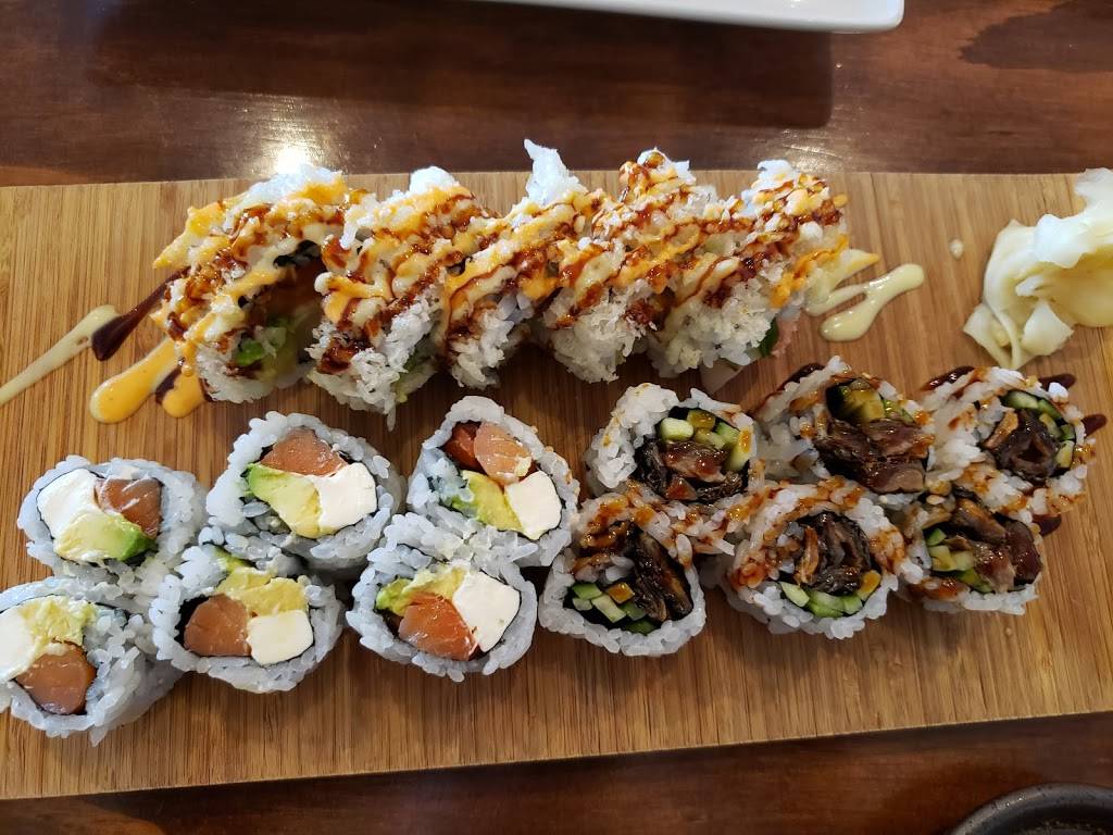 Murasaki | restaurant | 12158 Fairfax Towne Center, Fairfax, VA 22033, USA | 5715296765 OR +1 571-529-6765