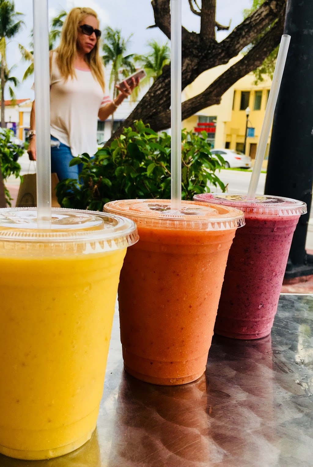 Cafe Del Mar | restaurant | 710 Washington Ave, Miami Beach, FL 33139, USA | 3055347734 OR +1 305-534-7734