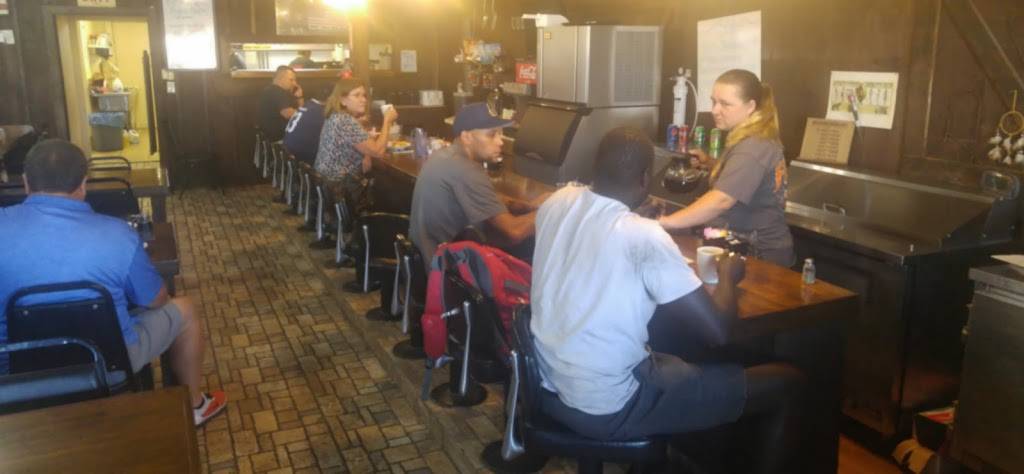 Cotton Center Cafe | cafe | 15234 Rd 192, Porterville, CA 93257, USA | 5597895321 OR +1 559-789-5321