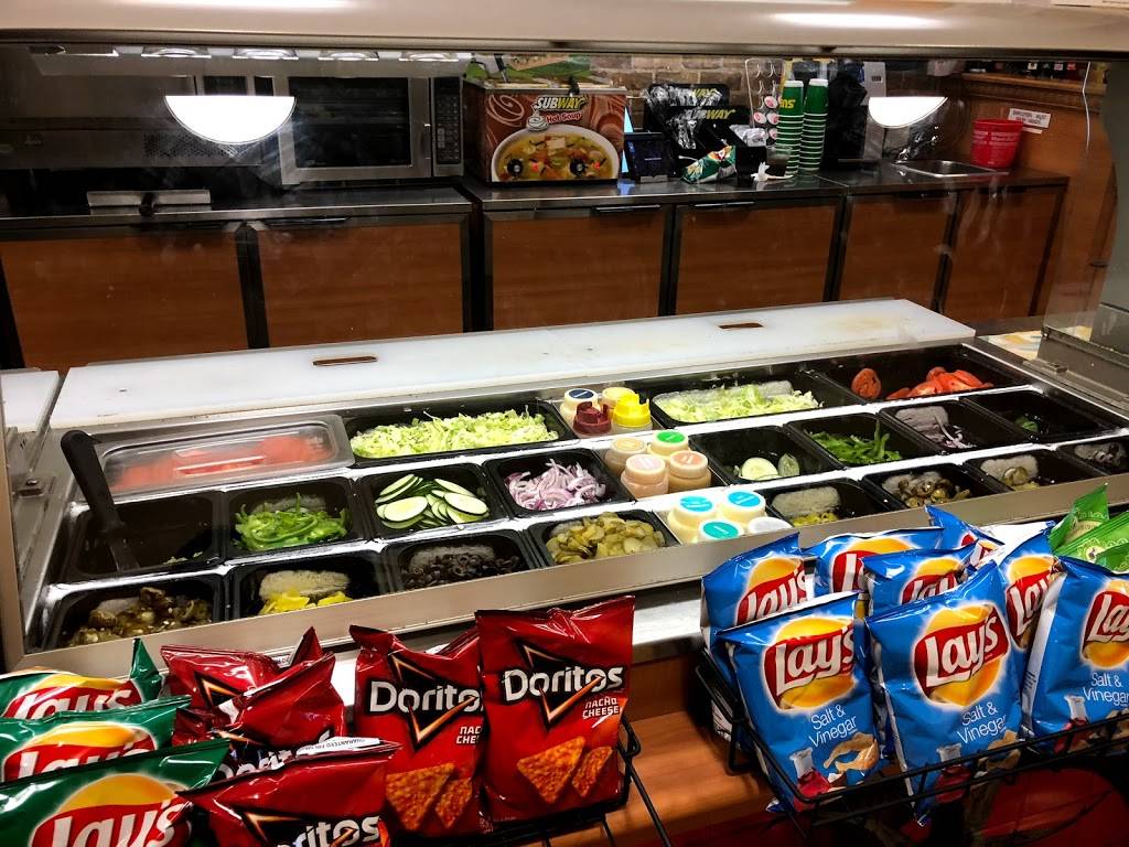 Subway | restaurant | 1107 5th St, Miami Beach, FL 33139, USA | 3056732441 OR +1 305-673-2441