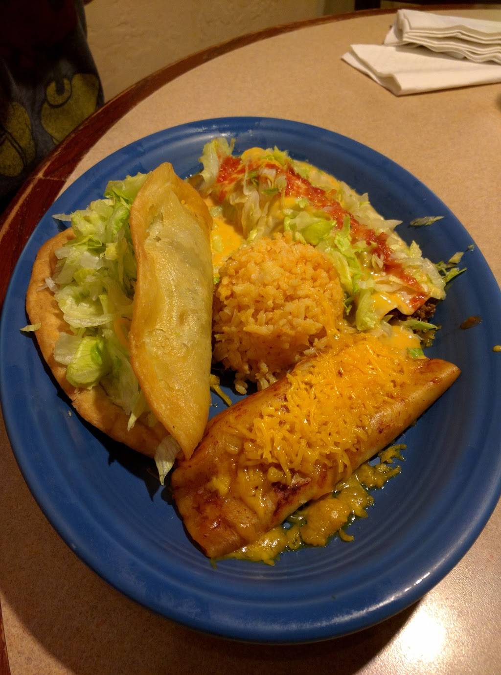 Neives Mexican Food & Catering | restaurant | 119 E 9th Ave, Winfield, KS 67156, USA | 6202297600 OR +1 620-229-7600