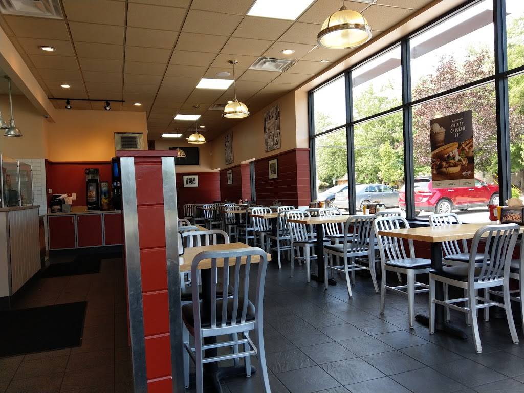 Wayback Burgers | restaurant | 22000 Ford Rd, Dearborn Heights, MI 48127, USA | 3133952931 OR +1 313-395-2931