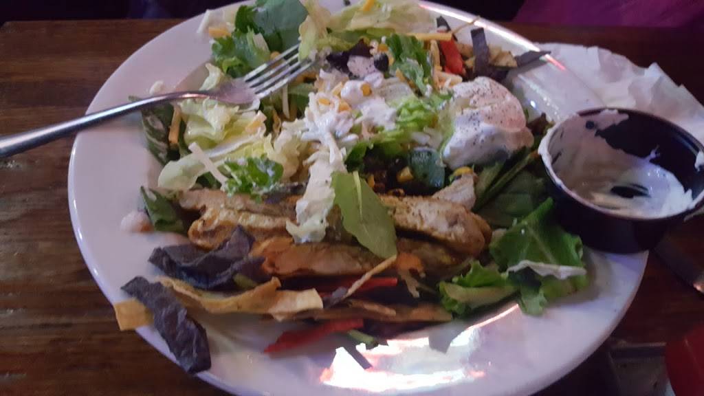 Wild Wing Cafe | cafe | 3040 Capps Way, Opelika, AL 36804, USA | 3342031693 OR +1 334-203-1693