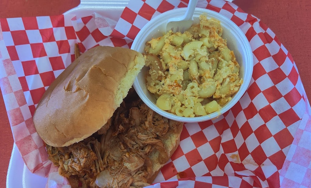 Xclusives Barbecue | restaurant | 11 W Wesmark Blvd, Sumter, SC 29150, USA | 8038691009 OR +1 803-869-1009