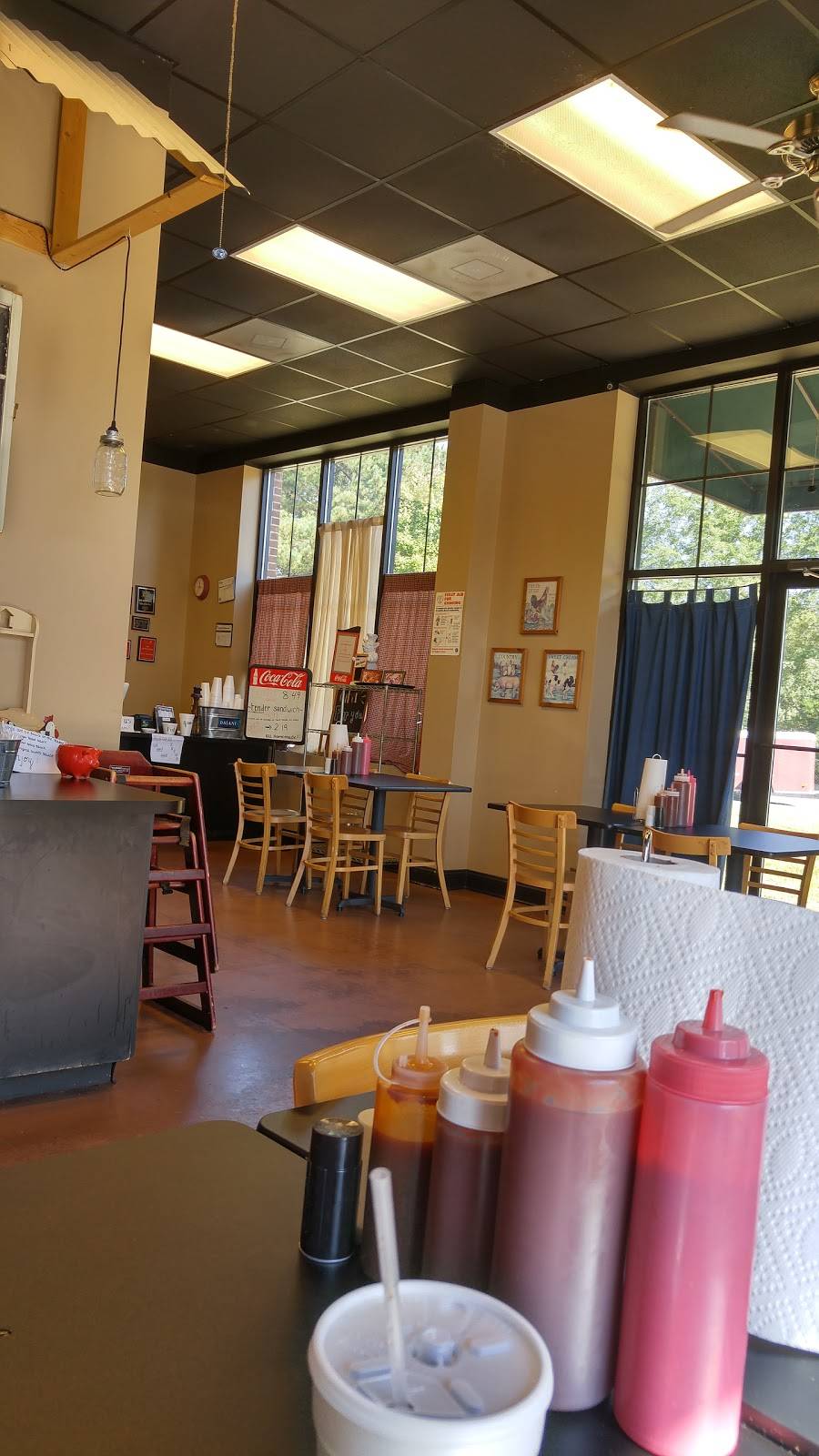 Holy Smokes BBQ | restaurant | 1862 Auburn Rd #117, Dacula, GA 30019, USA | 6788242271 OR +1 678-824-2271