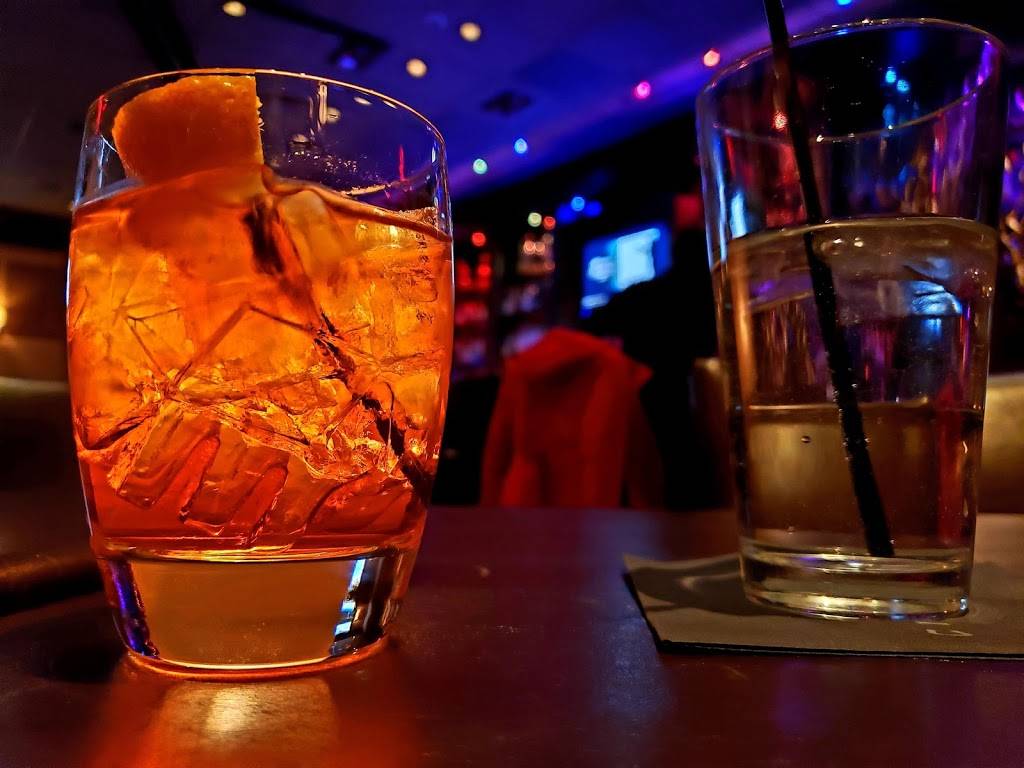 City Bar Westin Waterfront | restaurant | 425 Summer St, Boston, MA 02110, USA | 6174430888 OR +1 617-443-0888