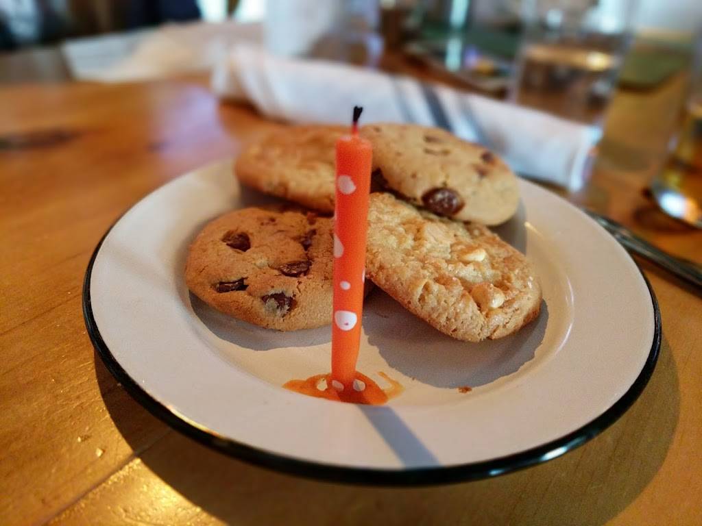 Park & Field | restaurant | 3509 W Fullerton Ave, Chicago, IL 60647, USA | 7733607373 OR +1 773-360-7373