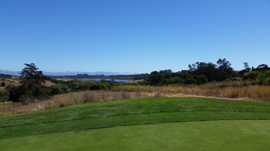 Pajaro Valley Golf Club | restaurant | 967 Salinas Rd, Royal Oaks, CA 95076, USA | 8317243851 OR +1 831-724-3851