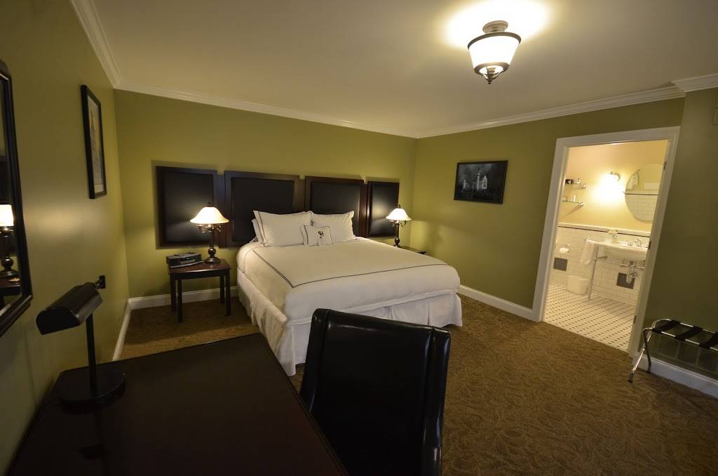 Sheridans | restaurant | 5133 S Lake Dr, Cudahy, WI 53110, USA | 4147479800 OR +1 414-747-9800