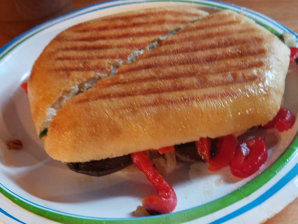 Grind N Crepe | restaurant | 301 Commerce St, Occoquan, VA 22125, USA | 5715723258 OR +1 571-572-3258