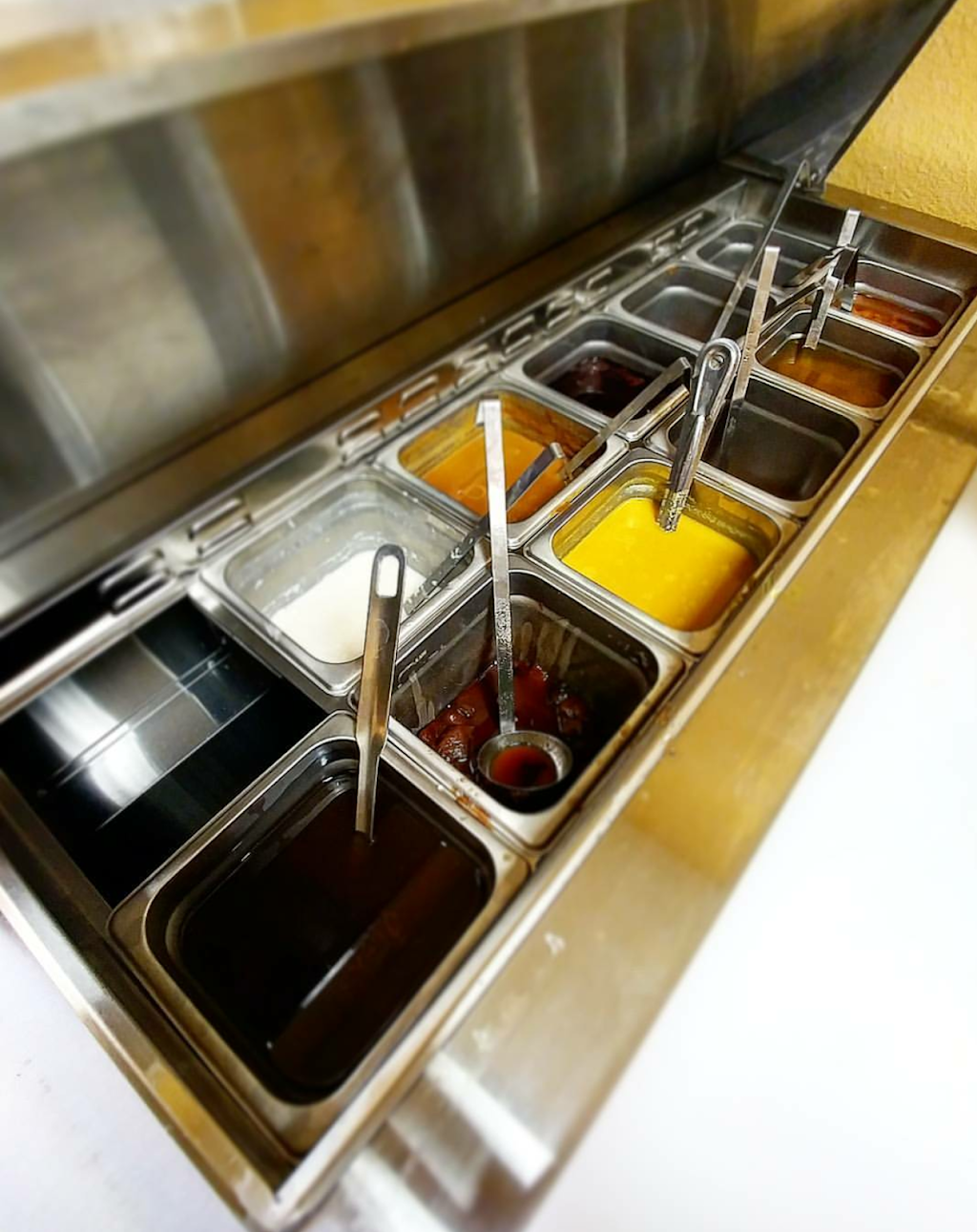 Raspados los cuates | restaurant | 8560 Sierra Ave, Fontana, CA 92335, USA | 9093653616 OR +1 909-365-3616