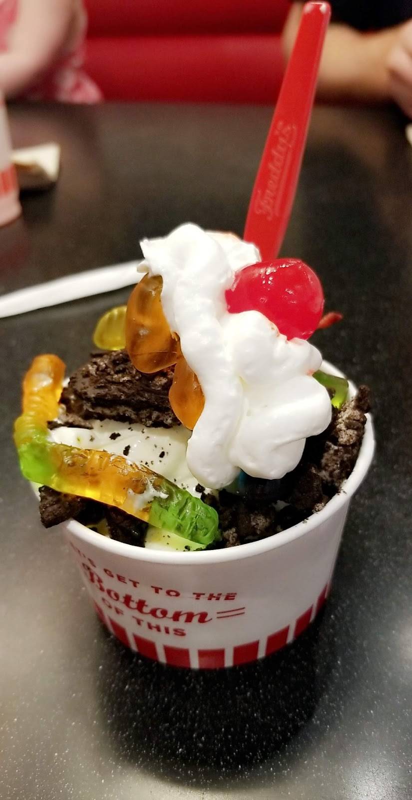 Freddys Frozen Custard & Steakburgers | restaurant | 1931 N 98th St, Kansas City, KS 66111, USA | 9137661900 OR +1 913-766-1900