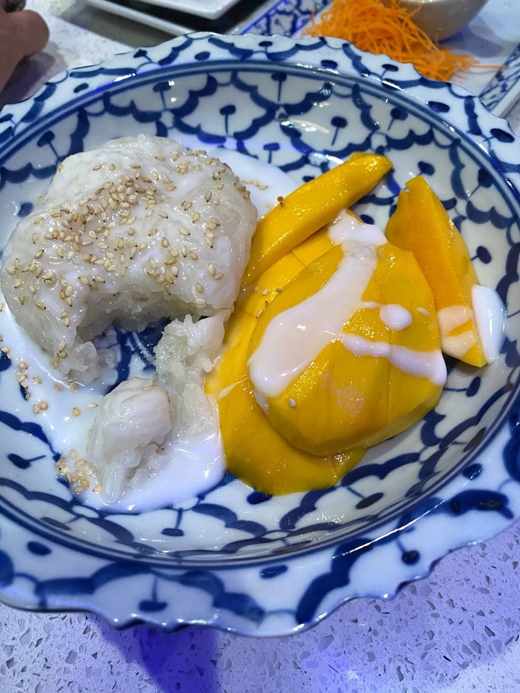 Charm Thai Bistro | restaurant | 2203 Spring Stuebner Rd #100, Spring, TX 77389, USA | 2815165555 OR +1 281-516-5555